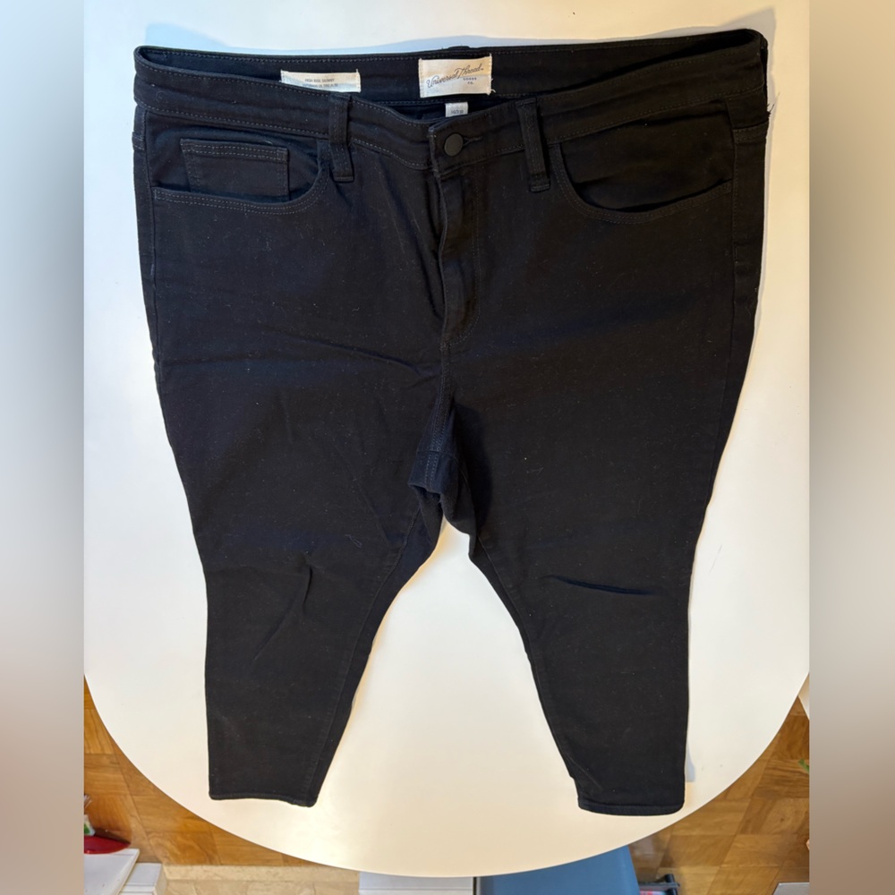 Women’s Black Skinny Jeans